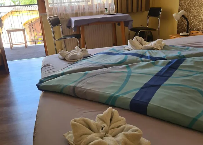 Zum Feti Und Restaurant Bed & Breakfast 3*